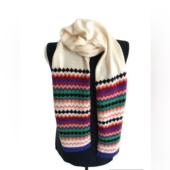 Talbots Accessories - Talbots Scarf 🌺